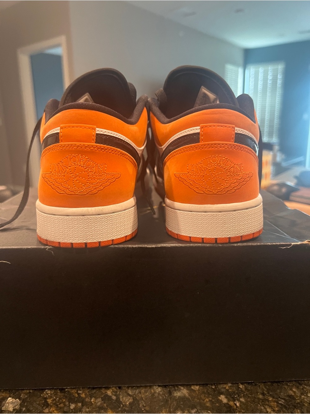 Nike Air Jordan 1 Low Shattered Backboard OG - Picture 5 of 5